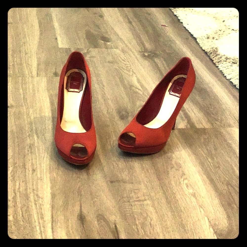 Red shoes